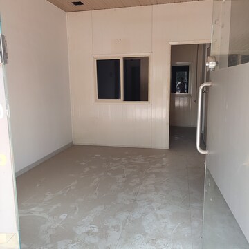 Room in 2 BHK Apartment at Prime Opal, Kundevahal Village – for Sale