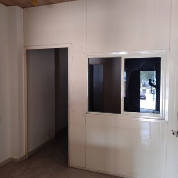 Room in 2 BHK Apartment at Prime Opal, Kundevahal Village – for Sale