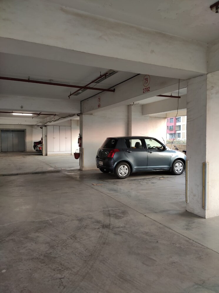  Parking, garden-court-building 3 Bedroom 1730 Sq.Ft. Apartment In Dadar East Mumbai 8935562