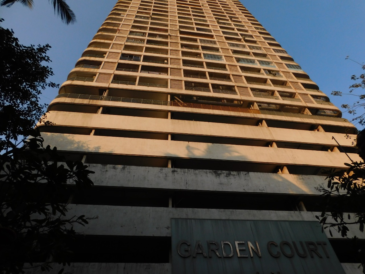 3 BHK + Pooja Room Apartment For Rent in Garden Court Building