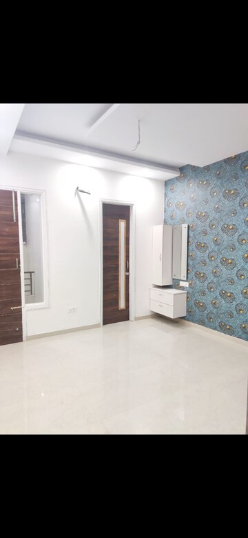 Room in 5 BHK Independent House at Aura Homes, Patiala Road – for Rent