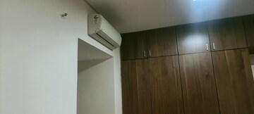 Room in 4 BHK Apartment at V Raheja Pebble Bay, Rmv 2nd Stage – for Rent