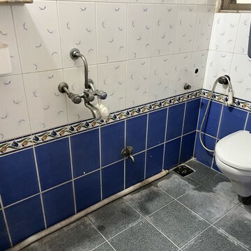 Attached Bathroom in 2 BHK Apartment at Shah Complex 3, Sanpada Sector 1 – for Rent