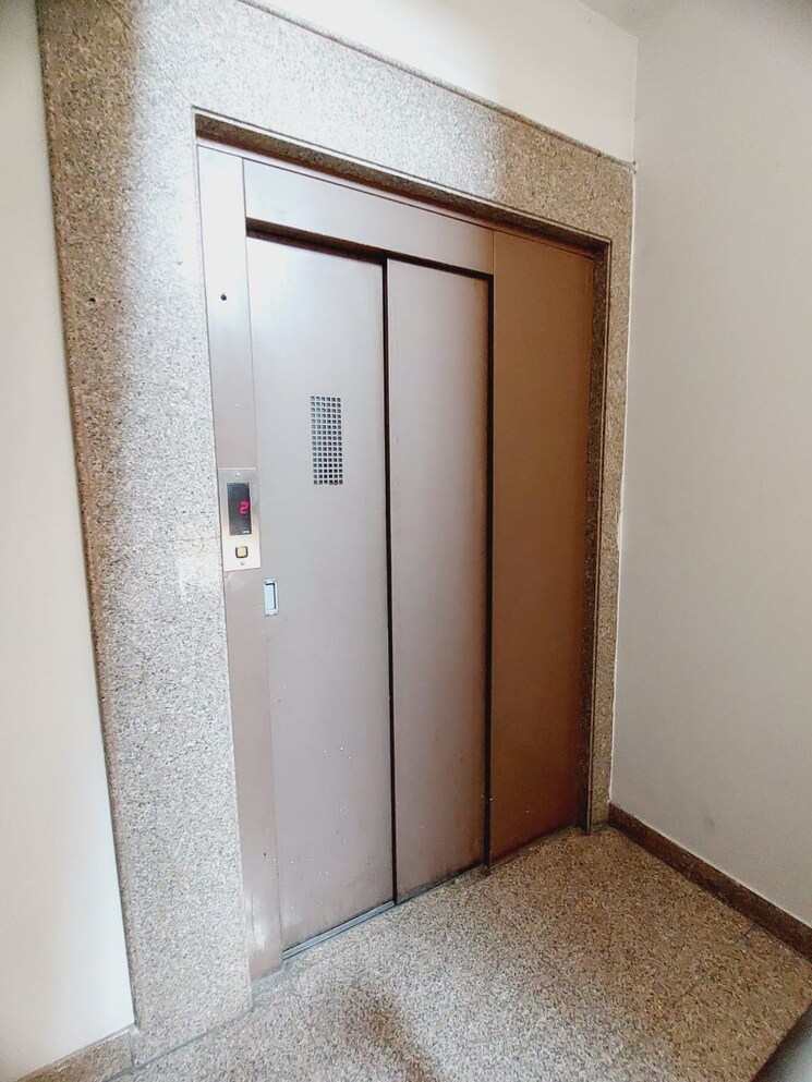 undefined, green park 3 Bedroom 1500 Sq.Ft. Builder Floor In Green Park Delhi 8935589