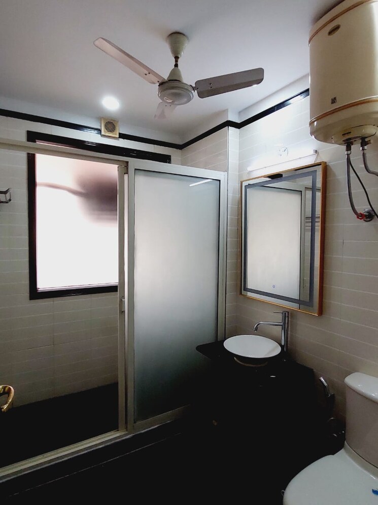 Master Bedroom, green park 3 Bedroom 1500 Sq.Ft. Builder Floor In Green Park Delhi 8935589