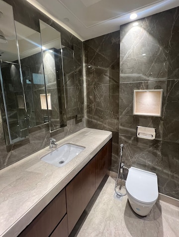 Kitchen in 3 BHK Builder Floor at Green Park – for Rent