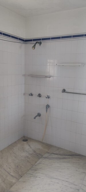 Master Bedroom in 3 BHK Apartment at Maker Tower, Cuffe Parade – for Sale