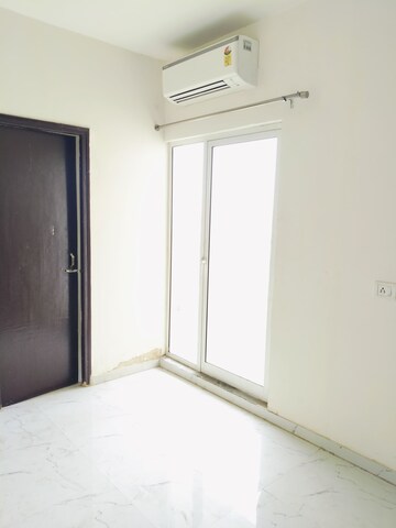 Room in 2 BHK Apartment at Pivotal Riddhi Siddhi, Sector 99 – for Rent