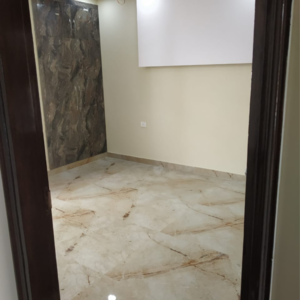 Room in 4 BHK Builder Floor at Sector 85 – for Sale