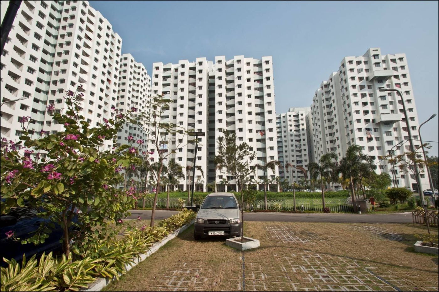 3 BHK + Extra Room Apartment For Sale in Godrej Prakriti