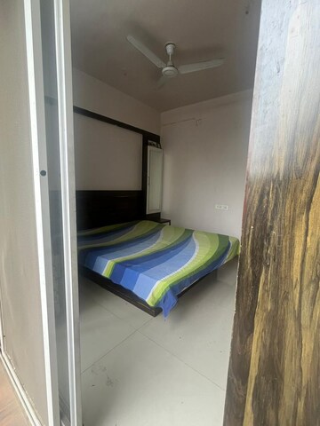 Room in 2 BHK Apartment at Kanakia Sirocco Grande, Punawale – for Rent