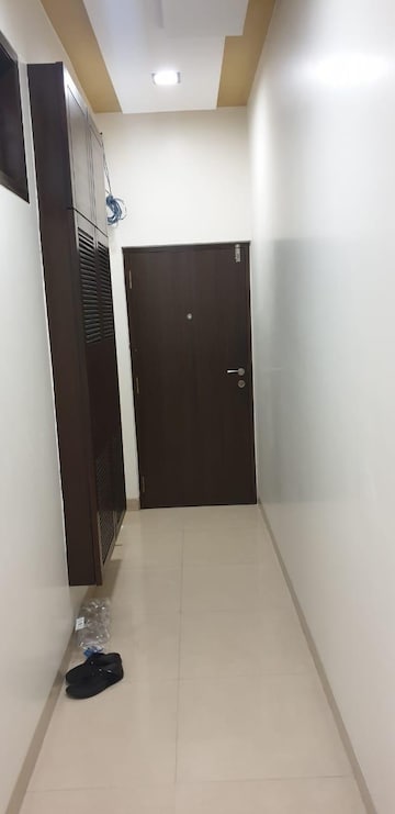 Furnished Amenities in 2 BHK Apartment at Colaba – for Rent