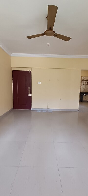 Room in 1 BHK Apartment at Royal Palms Diamond Isle Phase III, Goregaon East – for Sale