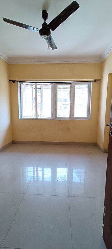 Room in 1 BHK Apartment at Royal Palms Diamond Isle Phase III, Goregaon East – for Sale