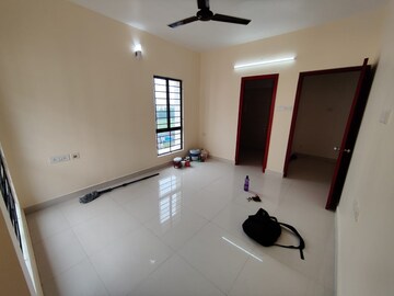 Room in 2 BHK Apartment at DTC Southern Heights, Joka – for Rent