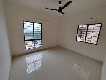 Room in 2 BHK Apartment at DTC Southern Heights, Joka – for Rent