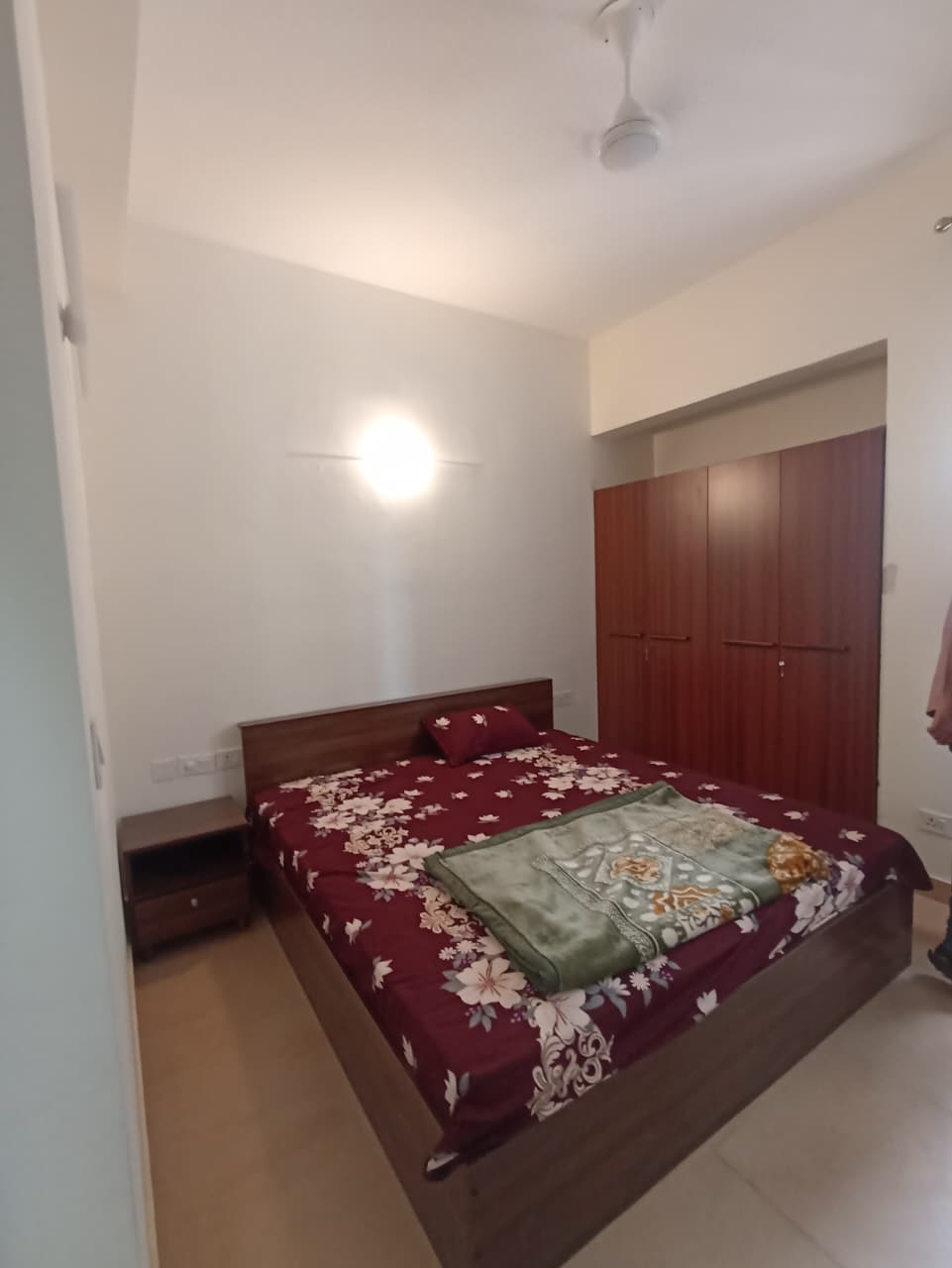 2 BHK + Study Room Apartment For Rent in Wave Amore