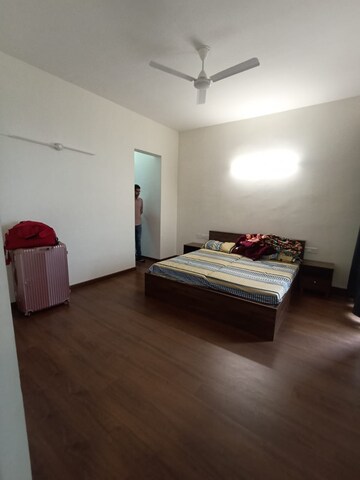 Bedroom in 2 BHK Apartment at Wave Amore, Sector 32 – for Rent