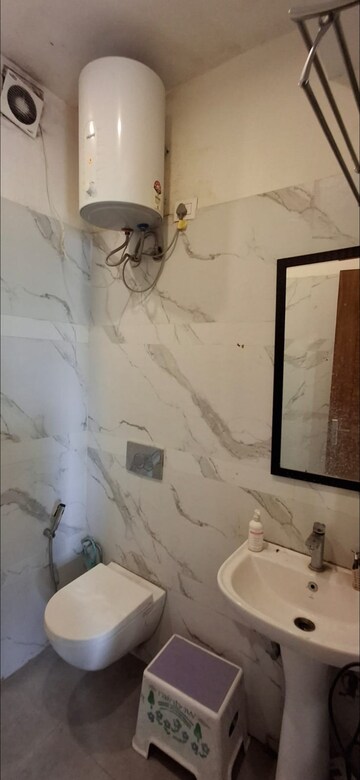 Bathroom in 2 BHK Builder Floor at Sunshine Enclave, Vip Road – for Rent