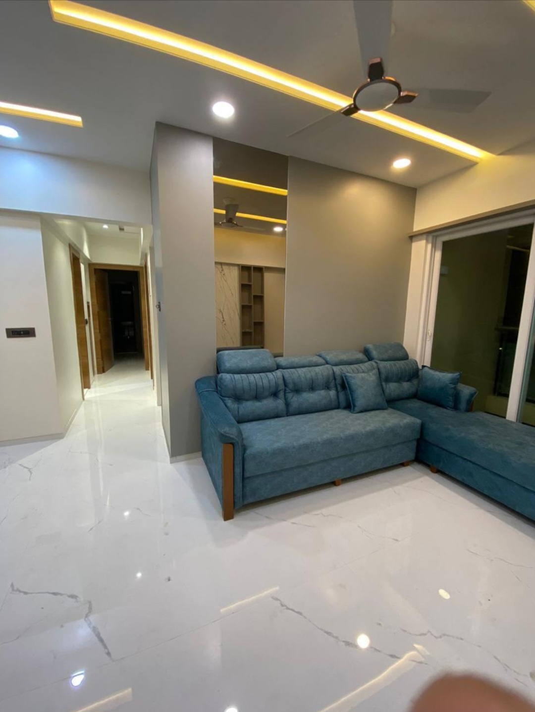 4 BHK + Extra Room 1600 Sq.Ft. Apartment in Rustomjee Azziano Wing I