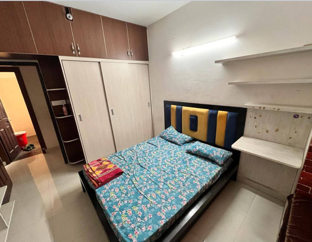 2 BHK Apartment For Rent in Gaur City 2 - 10th Avenue