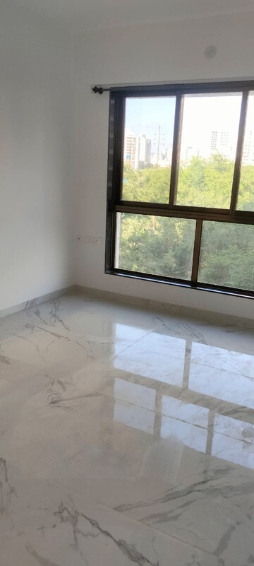 Room in 1 BHK Apartment at Veena Smart Homes, Kandivali West – for Sale