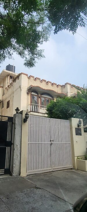 6 BHK Independent House For Sale in Dlf Ankur Vihar