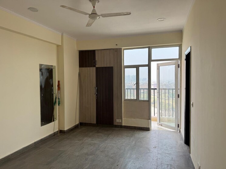 Room, gaur-city-2-12th-avenue 2 Bedroom 635 Sq.Ft. Apartment In Sector 16c Greater Noida Greater Noida 8935767