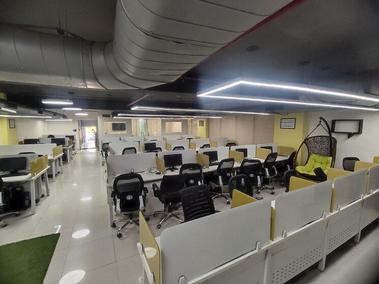 Team Area, scheme 140 Commercial Office Space 1950 Sq.Ft. In Scheme 140 Indore 8935750