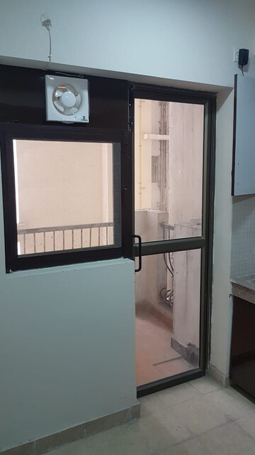 Room in 3 BHK Apartment at Eros Sampoornam, Sector 2 Greater Noida – for Rent
