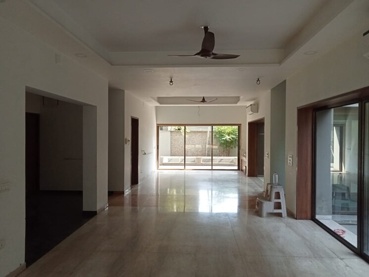 Room, sanathal 5 Bedroom 1750 Sq.Yd. Independent House In Sanathal Ahmedabad 8929646