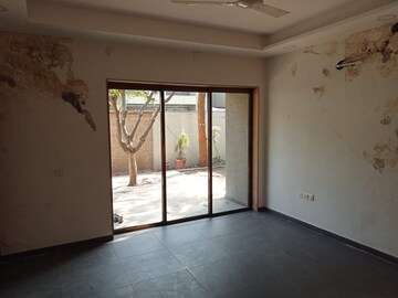Room in 5 BHK Independent House at Sanathal – for Rent