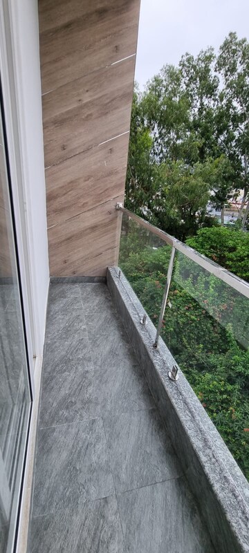 Balcony in 2 BHK Builder Floor at Gms Road – for Rent