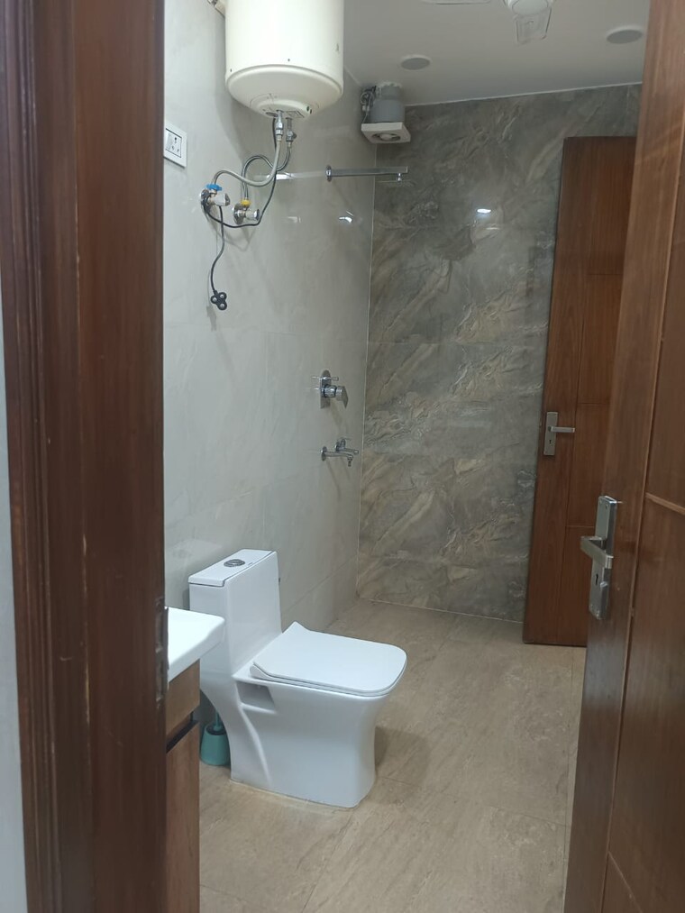 Master Bedroom, sant nagar 2 Bedroom 100 Sq.Yd. Builder Floor In Sant Nagar Delhi 8935824