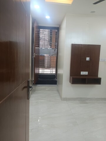 Room in 2 BHK Builder Floor at Sant Nagar – for Sale