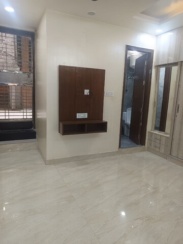 2 BHK Builder Floor For Sale in Sant Nagar