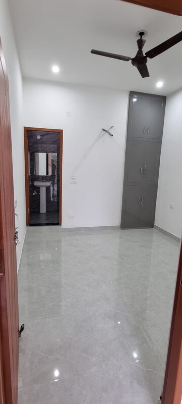 Room in 1 BHK Apartment at Clement Town – for Rent