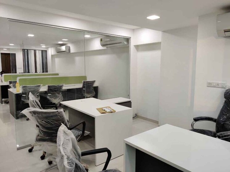Team Area, scheme no 140 Commercial Office Space 2300 Sq.Ft. In Scheme No 140 Indore 8935830