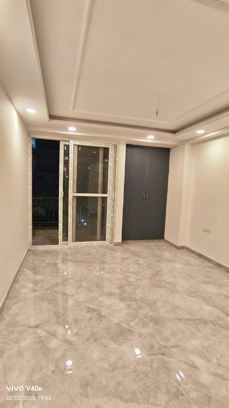 Bedroom, vasant kunj 3 Bedroom 1400 Sq.Ft. Apartment In Vasant Kunj Delhi 8935925