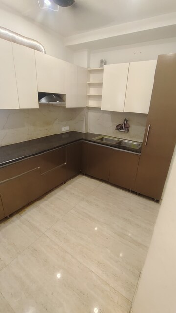 Kitchen in 3 BHK Builder Floor at Sector 57 – for Rent