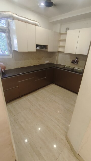 Kitchen in 3 BHK Builder Floor at Sector 57 – for Rent