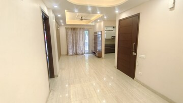 Building Lobby in 3 BHK Builder Floor at Sector 57 – for Rent