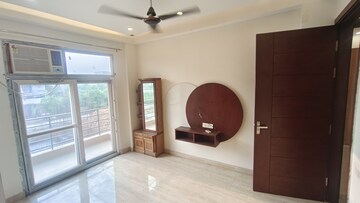 Furnished Amenities in 3 BHK Builder Floor at Sector 57 – for Rent