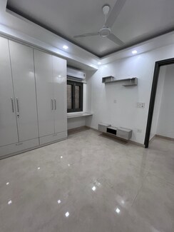 4 BHK + Pooja Room,Servant Room Builder Floor For Sale in Hauz Khas
