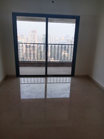 Master Bedroom in 3 BHK Apartment at Mirchandani Triton, Santacruz West – for Rent