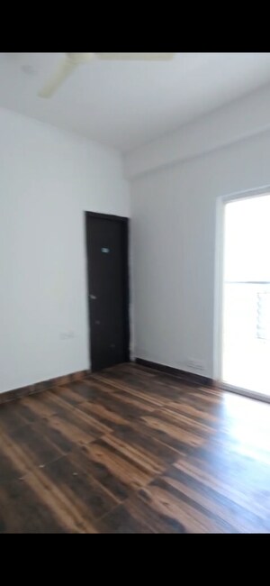Room in 2 BHK Apartment at Amaatra Homes, Sector 10 Greater Noida – for Sale