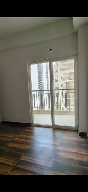 Room in 2 BHK Apartment at Amaatra Homes, Sector 10 Greater Noida – for Sale