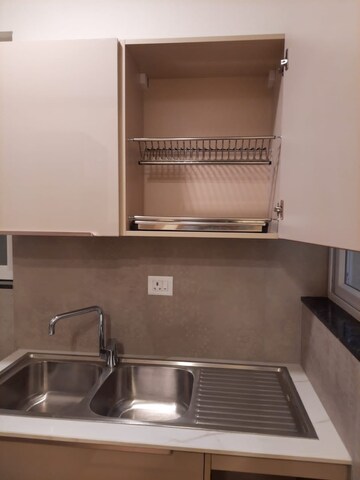 Furnished Amenities in 3.5 BHK Apartment at Prestige Woodland Park, Cooke Town – for Rent