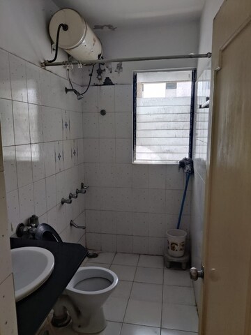 Bathroom in 1 BHK Apartment at Landmark Garden, Kalyani Nagar – for Rent