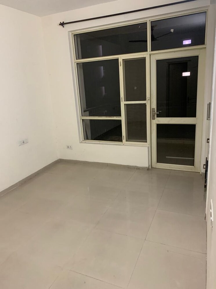 Room, green-valley-residencia 3 Bedroom 1737 Sq.Ft. Apartment In Ghazipur Zirakpur 8935996